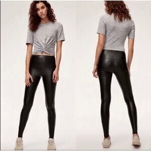 Aritzia Black Vegan Leather Pants Size Medium
